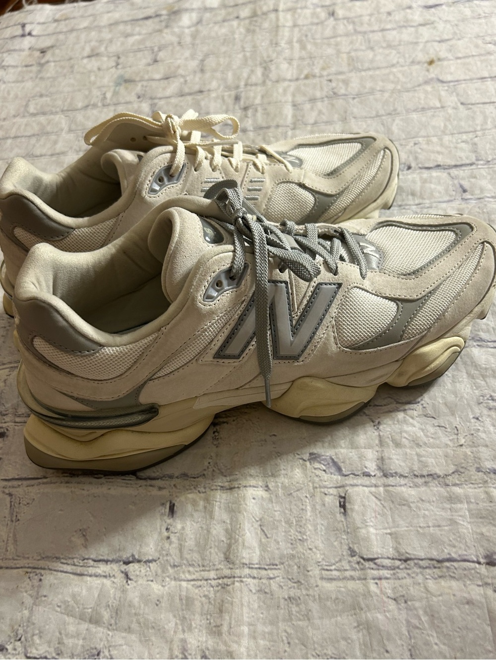 NEW BALANCE 9060 SEA SALT OFF WHITE CHUNKY Y2K SUEDE & MESH UNISEX SNEAKERS